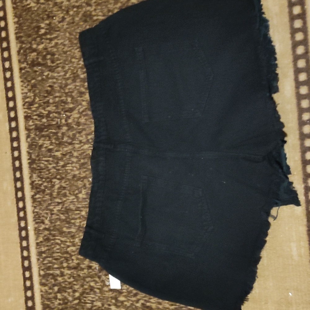 Short - Picture 3 of 3